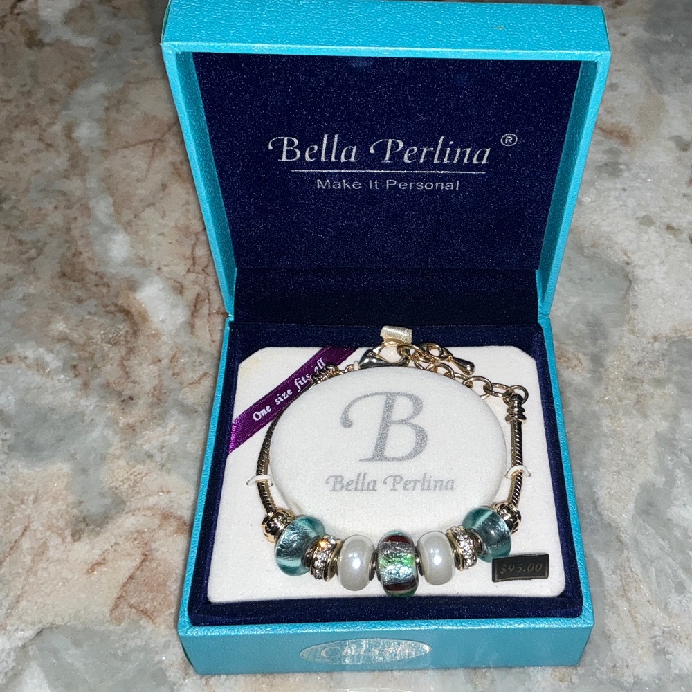 BELLA PERLINA - BEAUTIFUL GLASS BEAD GOLDTONE BRACELET